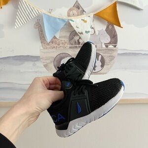 • toddler shoes •